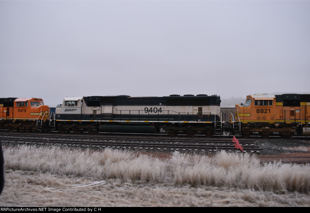 BNSF 9404/9479/8821